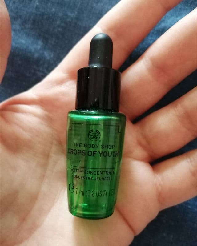 The Body Shop Drops Of Youth Youth Concentrate review photo by ViviLK
