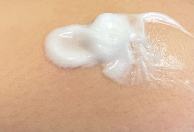 Aveeno Clear Complexion Cream Cleanser review photo by PickyAlpaca