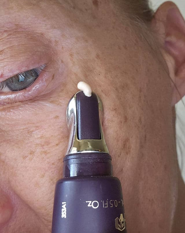 Caudalie Paris Premier Cru the Eye Cream review photo by vgoodwin93