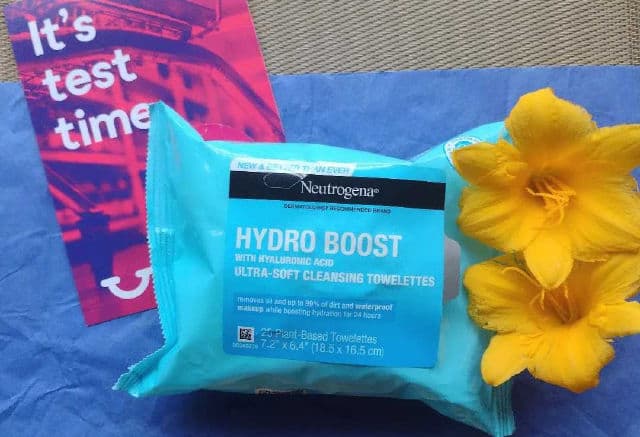 Neutrogena Hydro Boost Facial Cleansing Wipes with Hyaluronic Acid review photo by vgoodwin93