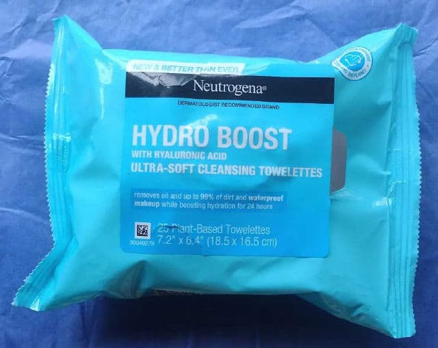 Neutrogena Hydro Boost Facial Cleansing Wipes with Hyaluronic Acid review photo by vgoodwin93