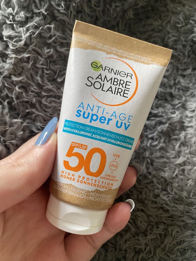 Garnier Ambre Solaire Anti-age Super UV Face Protection Cream SPF50 review photo by Brooke13