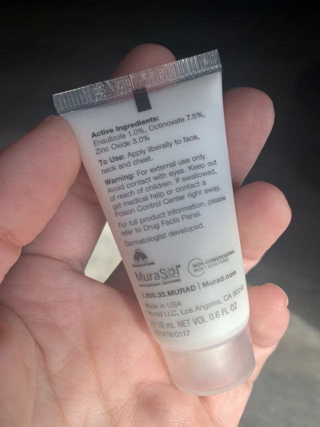 Murad Oil-Control Mattifier SPF 15 review photo by PickyyPhat