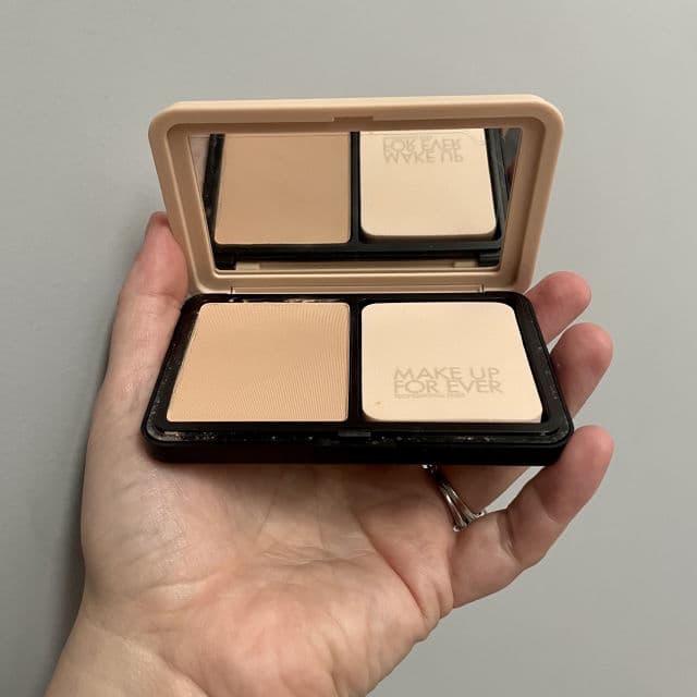 Make Up For Ever HD Skin Matte Velvet Powder Foundation review photo by LaurelMailCall