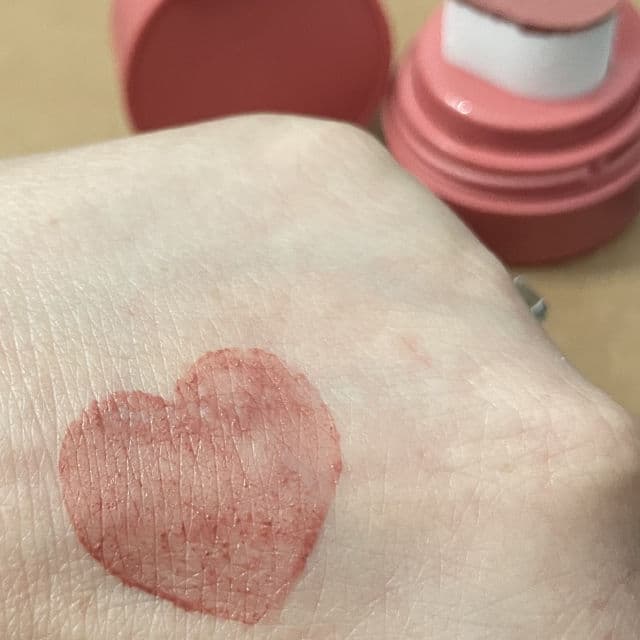 Kaja Saucy review photo by LaurelMailCall