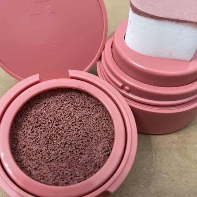 Kaja Saucy review photo by LaurelMailCall