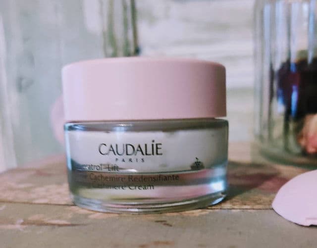 Caudalie Paris Resveratrol-Lift Firming Cashmere Cream  review photo by Elyesse2