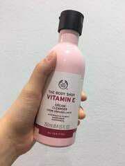 The Body Shop Vitamin E Cream Cleanser review photo by anggiauliapn