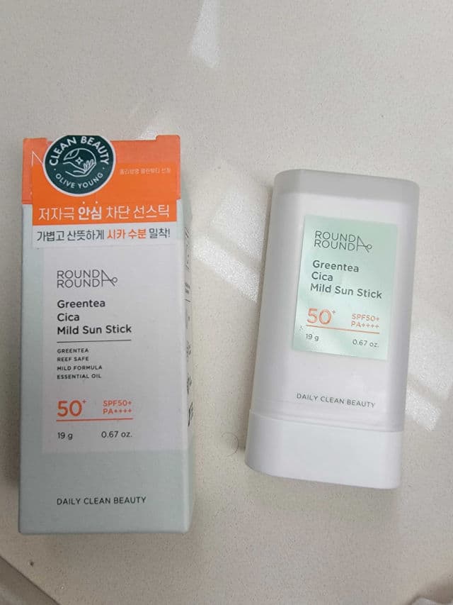 Round A' Round Green Tea Cica Sun Stick SPF50+ PA++++ review photo by shely
