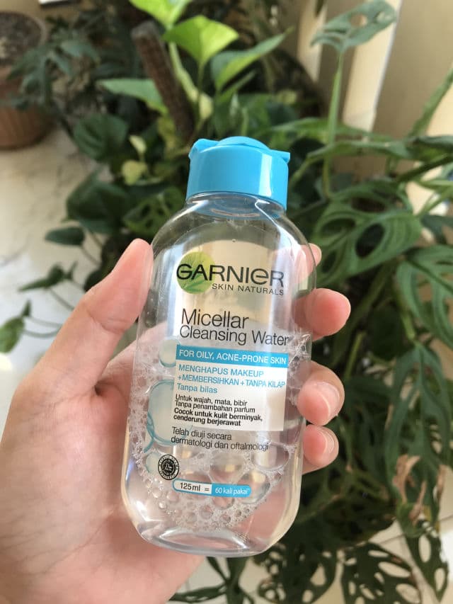 Garnier Micellar Cleansing Water For Oily Acne-Prone Skin review photo by Ayayaaeo