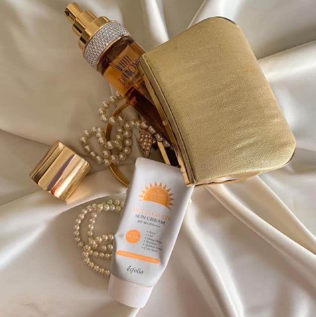 ESFOLIO Blue Flower Sun Cream SPF 50+/PA+++ review photo by Skincareeclectic