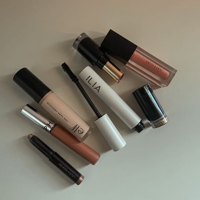 Revlon Super Lustrous Glass Shine Lipstick review photo by Skincareeclectic