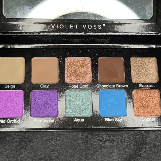 Violet Voss Essentials 2 Eye Shadow Palette review photo by Daisy37