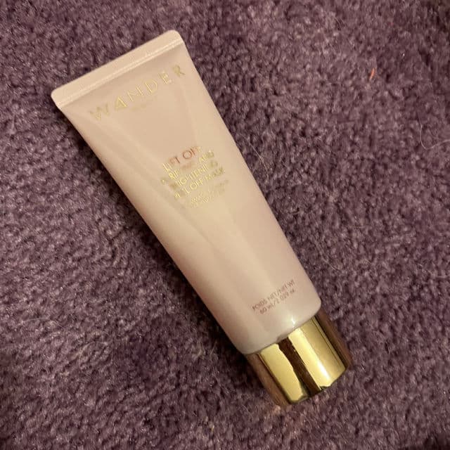 Wander Beauty Liff Off Rose Gold Purifying And Brightening Peel Off Mask review photo by Daisy37