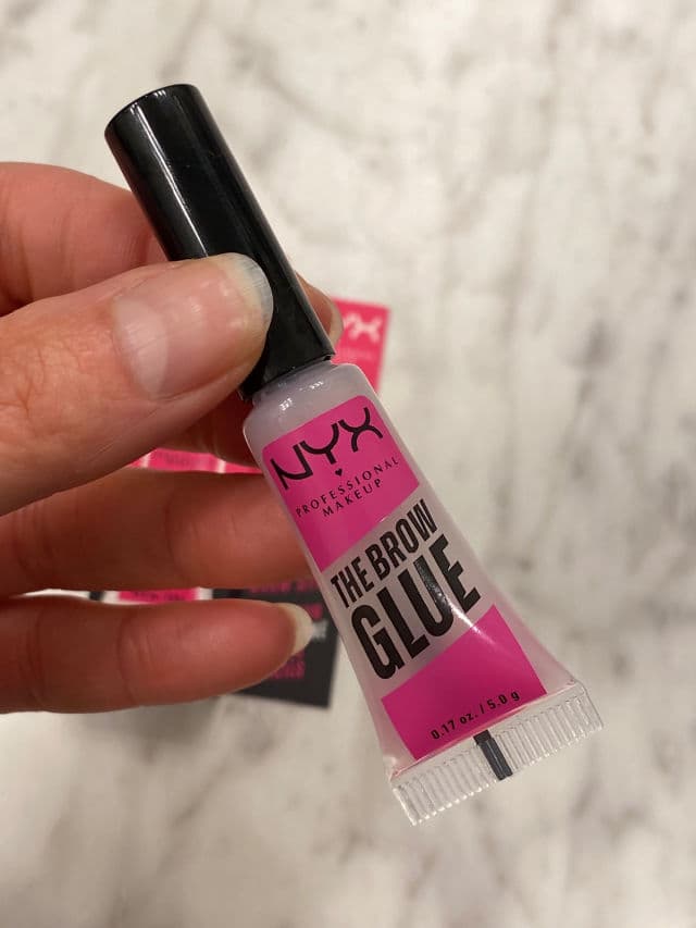 Nyx Cosmetics The Brow Glue Instant Brow Styler review photo by DanielleSkin27