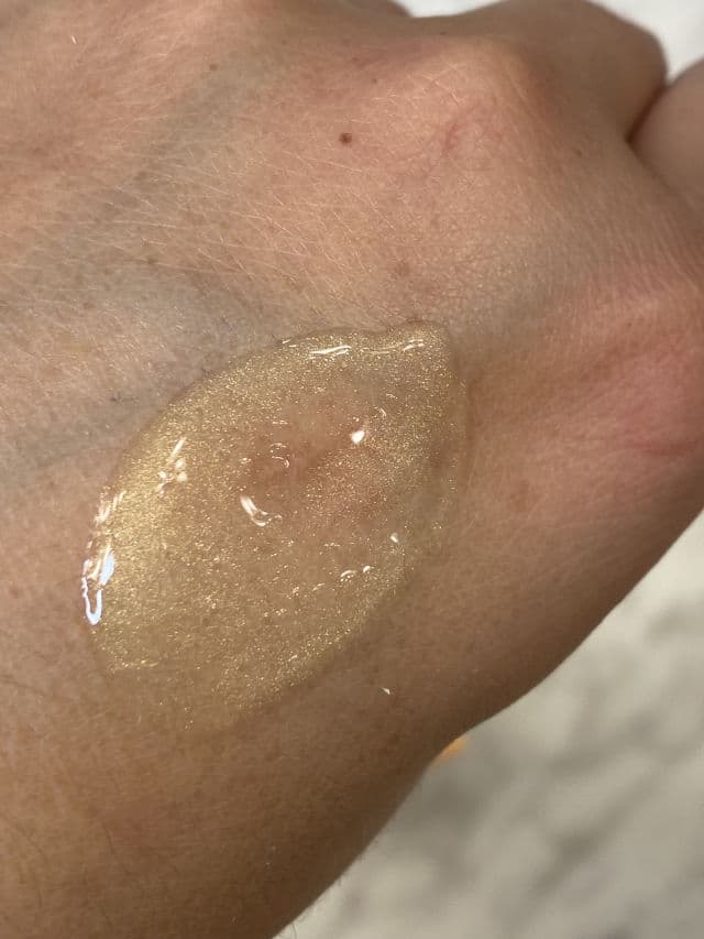 Peach Slices Gold Glow Priming Serum review photo by DanielleSkin27