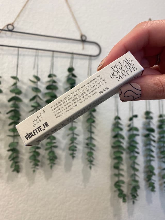 Violette_FR Petal Bouche Matte Liquid Lipstick - Cœur Infidèle review photo by DanielleSkin27