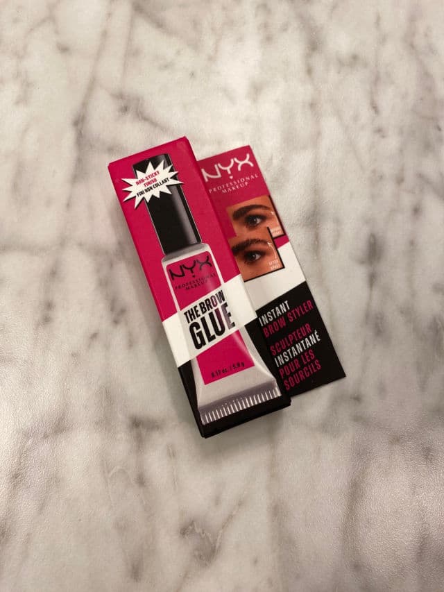 Nyx Cosmetics The Brow Glue Instant Brow Styler review photo by DanielleSkin27