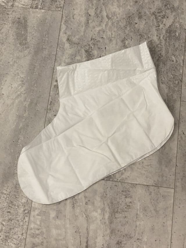 Earth Therapeutics Tea Tree Oil Moisturizing Foot Mask review photo by DanielleSkin27