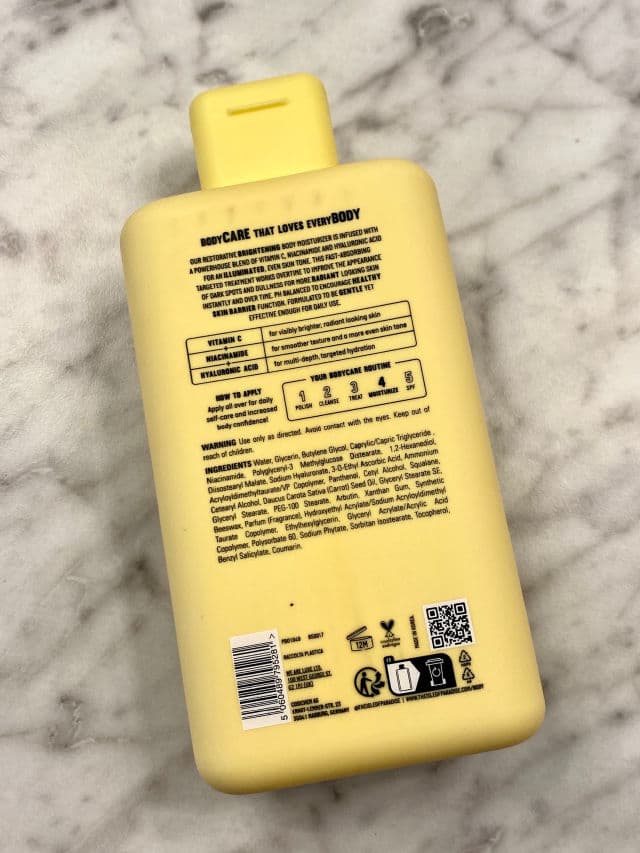 Isle of Paradise Brilliantly Bright Body Moisturizer review photo by DanielleSkin27