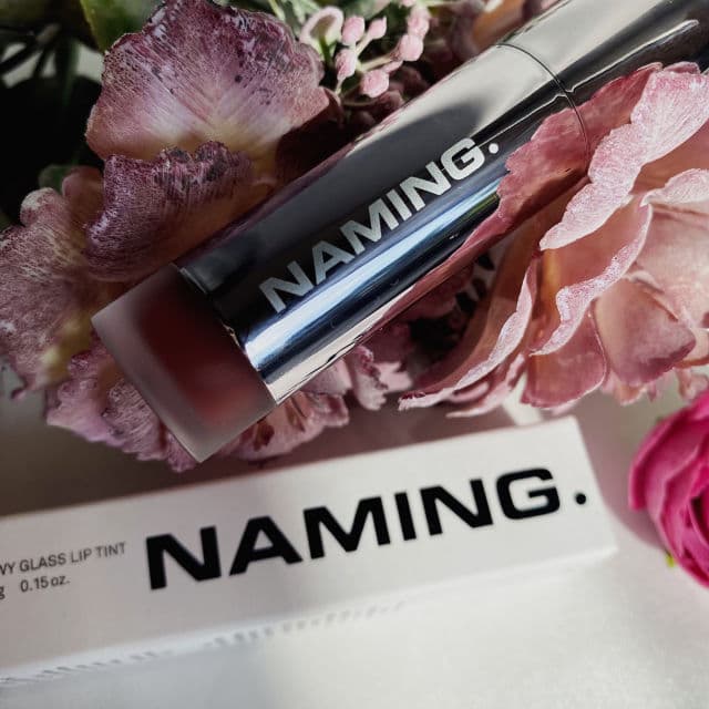 NAMING. Comely review photo by Raluca27