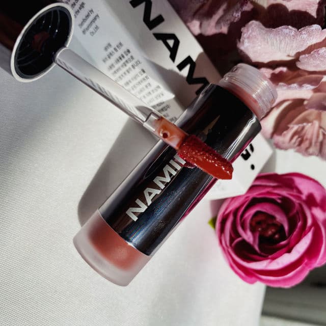 NAMING. Comely review photo by Raluca27