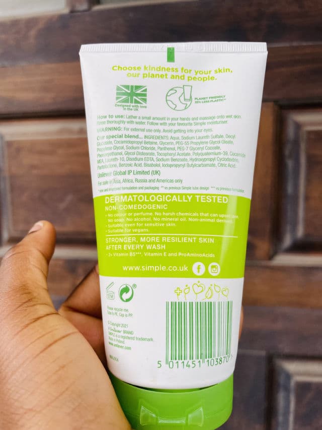 Simple Moisturizing Facial Wash review photo by BabybanksBrown