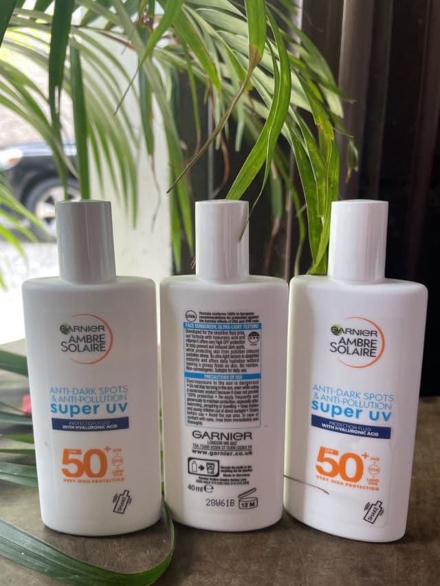 Garnier Ambre Solaire Super UV Anti Dark Spots & Anti Pollution Face Fluid SPF50+ review photo by BabybanksBrown