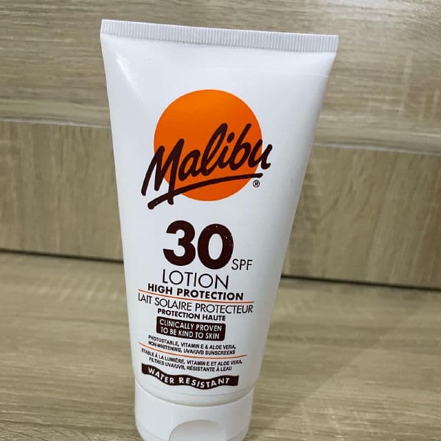 Malibu Sun Lotion SPF30 review photo by BabybanksBrown