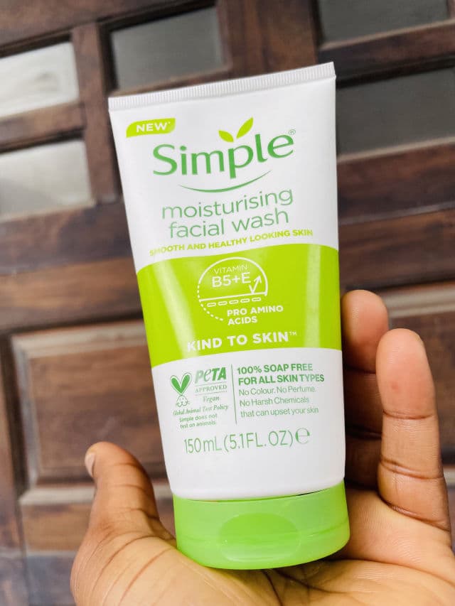 Simple Moisturizing Facial Wash review photo by BabybanksBrown