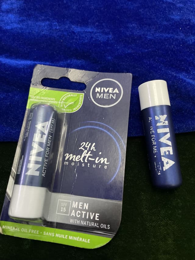 Nivea Men 24h Melt-in Moisture Active Lip Balm review photo by Babybanks 