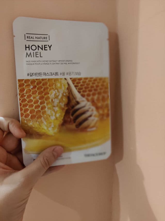 THE FACE SHOP Real Nature Honey Face Mask review photo by AkiraReviews