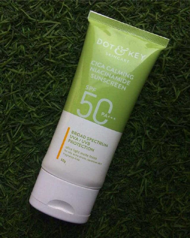 Dot & Key Cica Calming Niacinamide Sunscreen SPF50 PA++++ review photo by SmileySkin