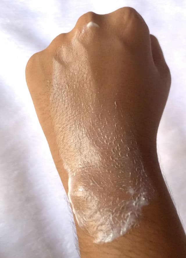 WishCare Invisible Gel Sunscreen SPF50+ PA++++ review photo by SmileySkin