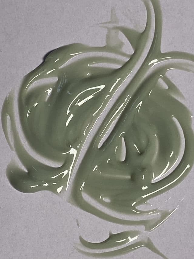 The Inkey List Succinic Acid Acne Treatment review photo by Temini