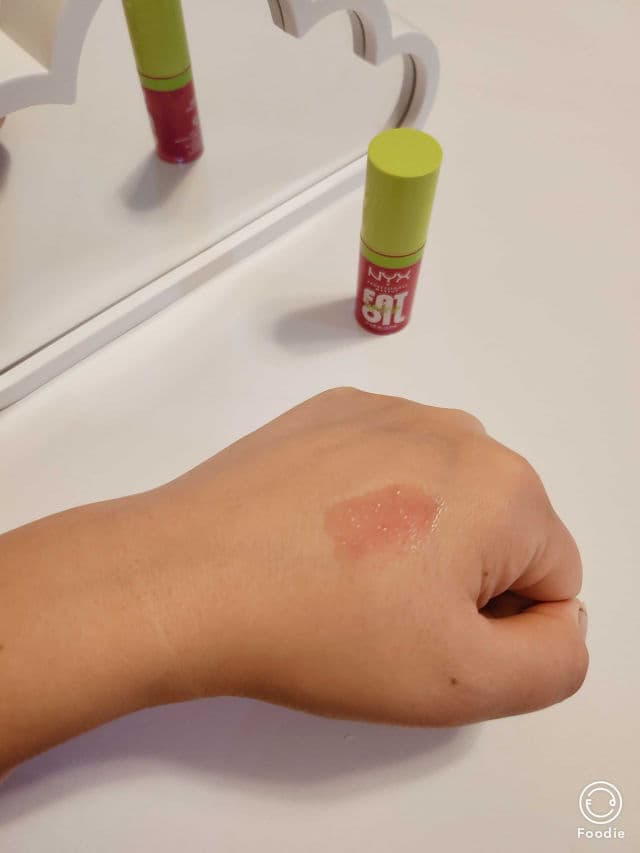 Nyx Cosmetics Fat Oil Lip Drip Lip Gloss review photo by aribeauty