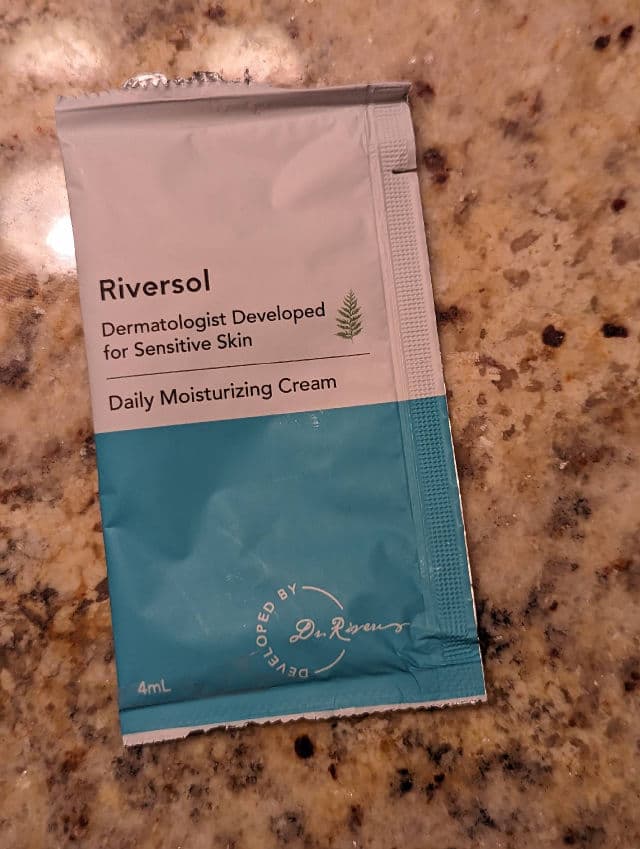 Riversol Lightweight Moisturizing Lotion review photo by SandraG