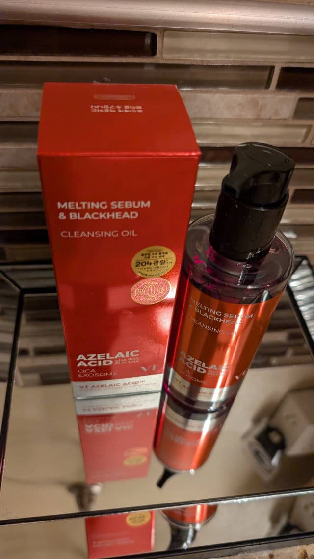 VT COSMETICS AZ Care Cleansing Oil review photo by SandraG