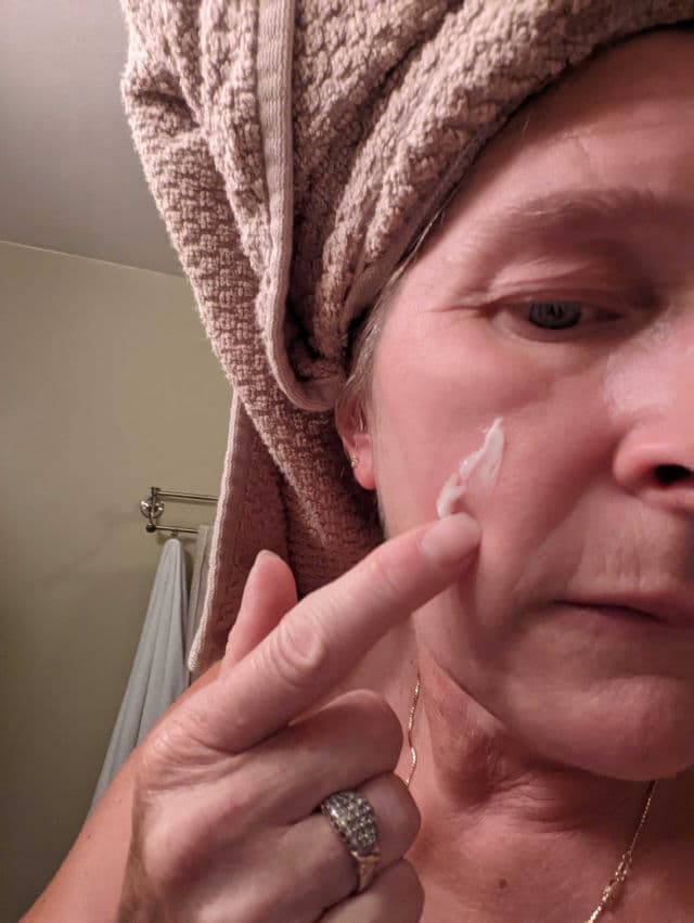 Estee Lauder Revitalizing Supreme + Youth Power Creme	 review photo by SandraG