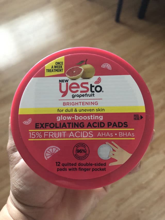 Yes To Grapefruit Glow-Boosting Exfoliating Acid Pads 15% Fruit Acids review photo by Pixiesnewlife