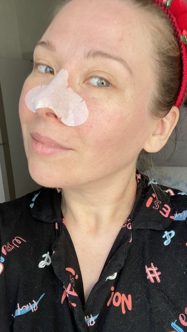 Mary&May Daily Safe Black Head Clear Nose Mask (Step 2) review photo by ohohbeauty