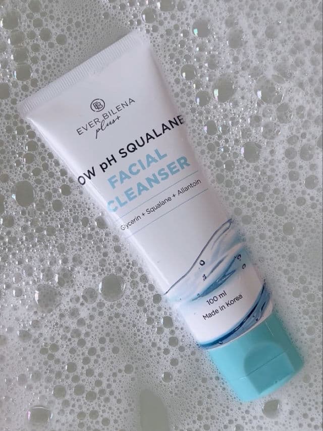 Ever Bilena Plus+ Low pH Squalane Facial Cleanser  review photo by CathCaves