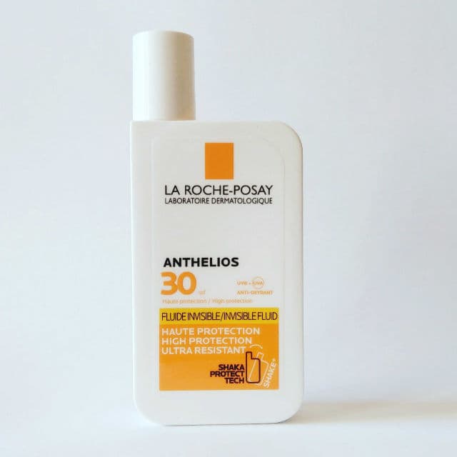 La Roche-Posay Anthelios Shaka Invisible Fluid SPF30 review photo by danaida