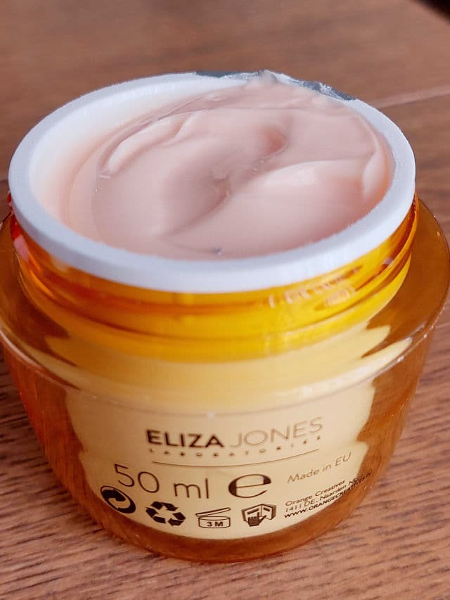 Eliza Jones Vitamin C Radiance Boosting Face Cream review photo by Dolphinqueen