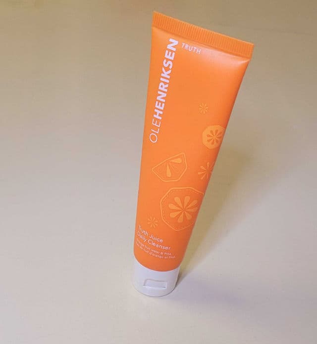Ole Henriksen Truth Juice Daily Cleanser review photo by Janina2014