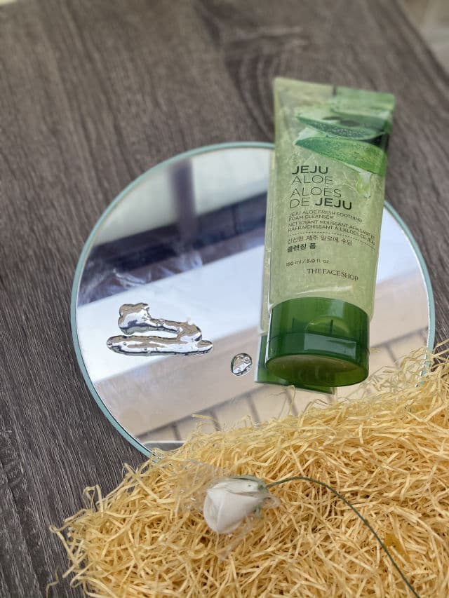 THE FACE SHOP Jeju Aloe Fresh Soothing Foam Cleanser review photo by ghenvibs