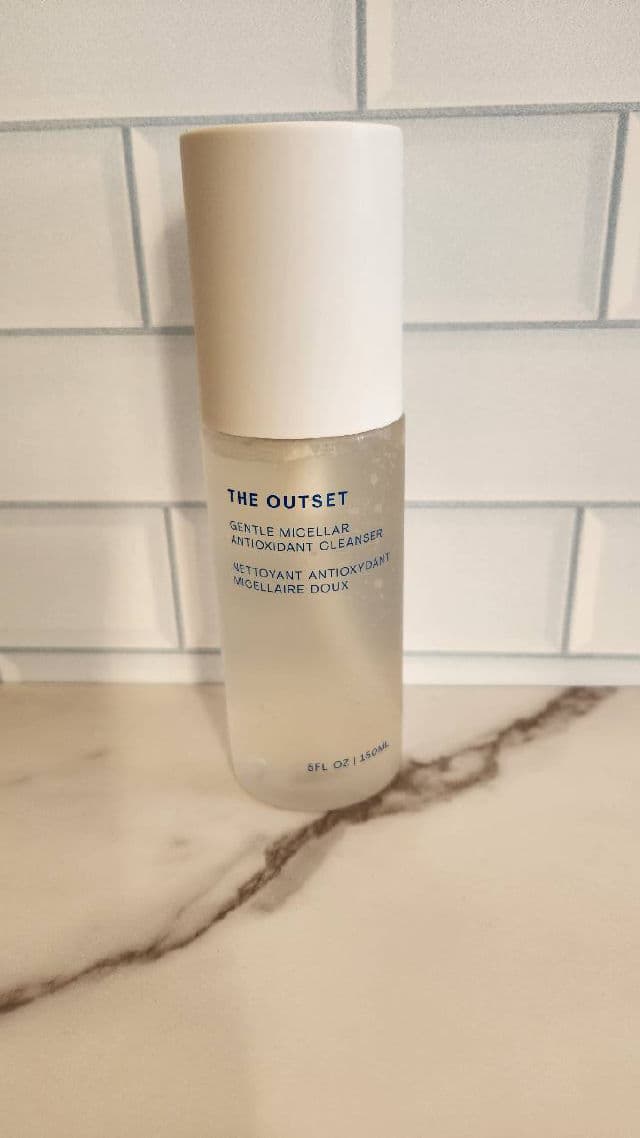 THE OUTSET Gentle Micellar Antioxidant Cleanser review photo by Sindamiller