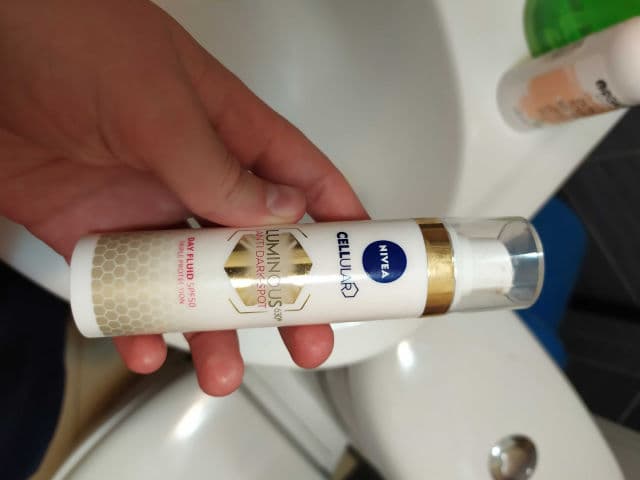 Nivea Perfect & Radiant Luminous 630 Day Cream SPF 50 review photo by skinmalist