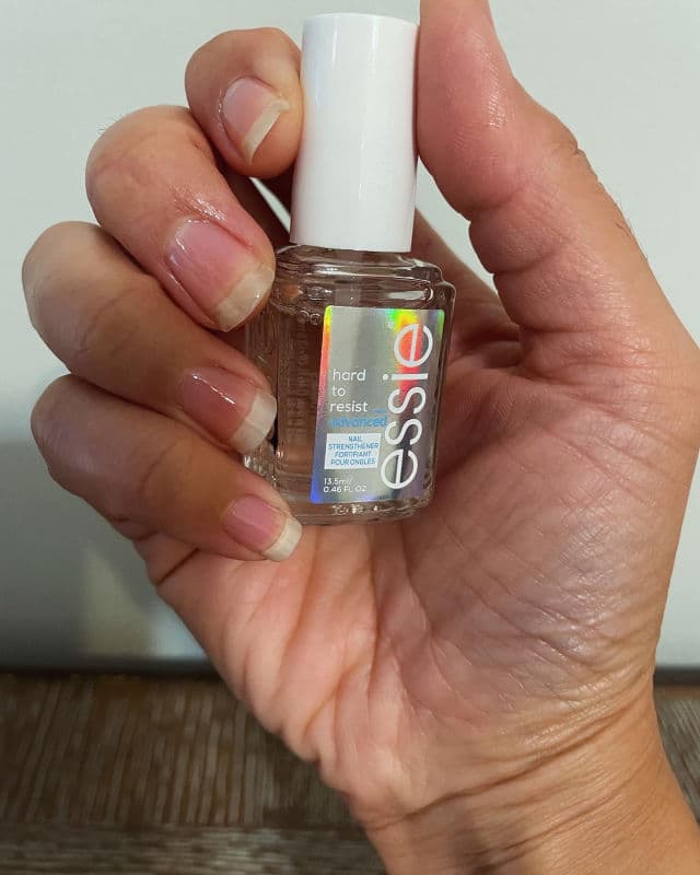 essie Hard to Resist Advanced Nail Strengthener review photo by AngieQuantas