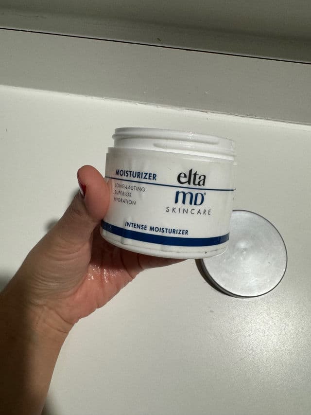 EltaMD Intense Moisturizer review photo by AngieQuantas